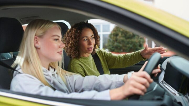 UK Drivers Risk Fine and Losing Licence